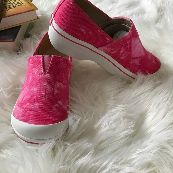 dansko polka dot clogs